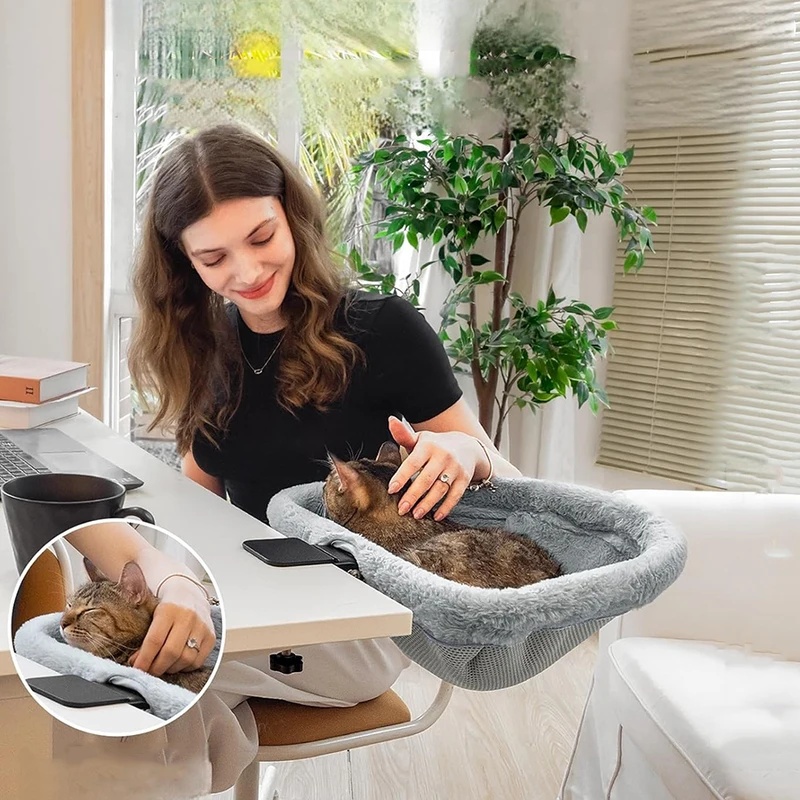 ワンクリックで折りたためる半円形の猫用デスクハンモック、省ス - Under Desk Hammock のレビューと価格